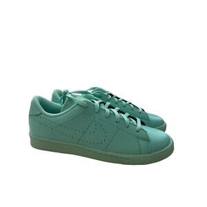 NWOB Woman’s Nike Leather Shoes Turquoise Blue Size 7 6M/Y 24cm